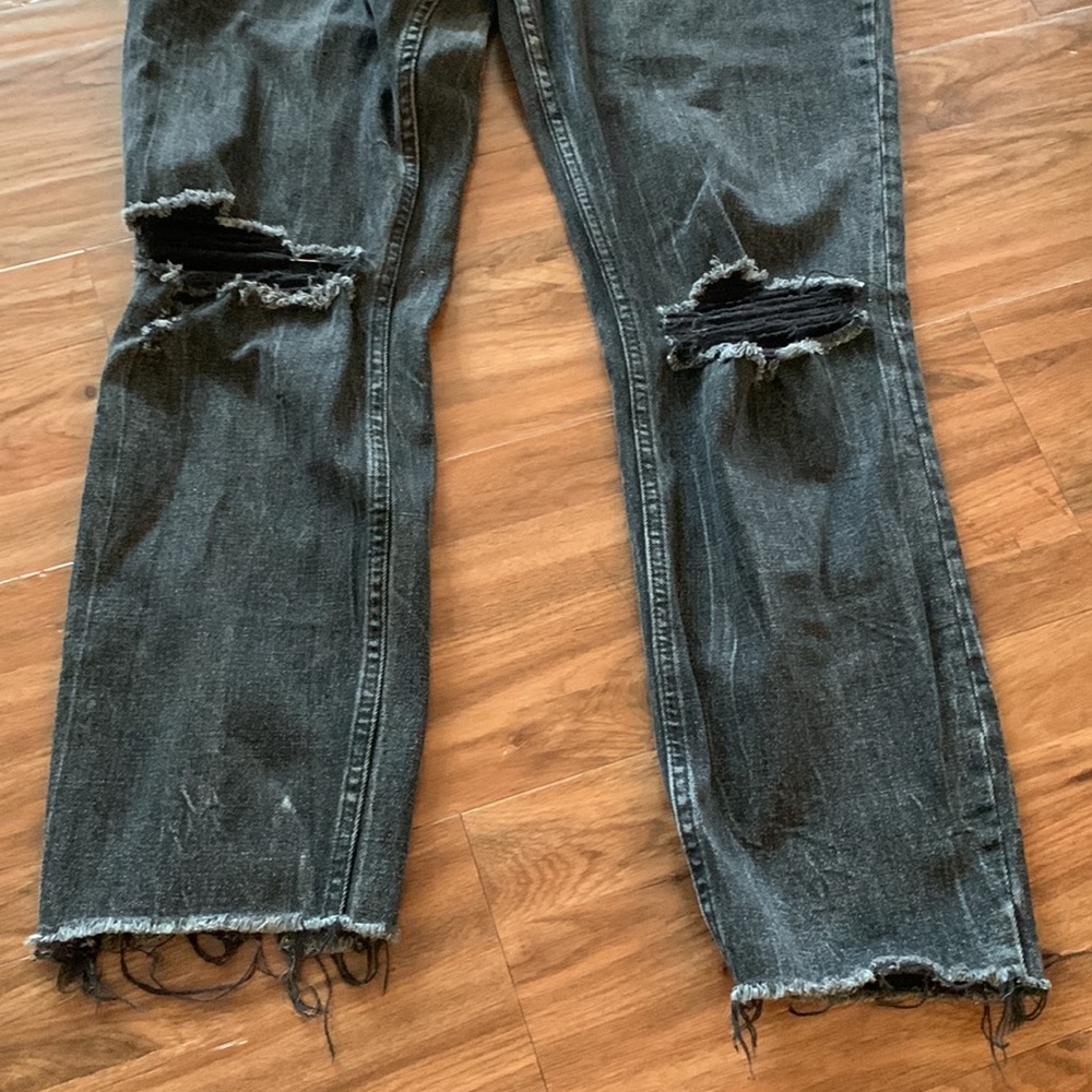 Abercrombie and Fitch Distressed Ultra High Rise Mom Jeans 29 (8R) - Picture 5 of 5